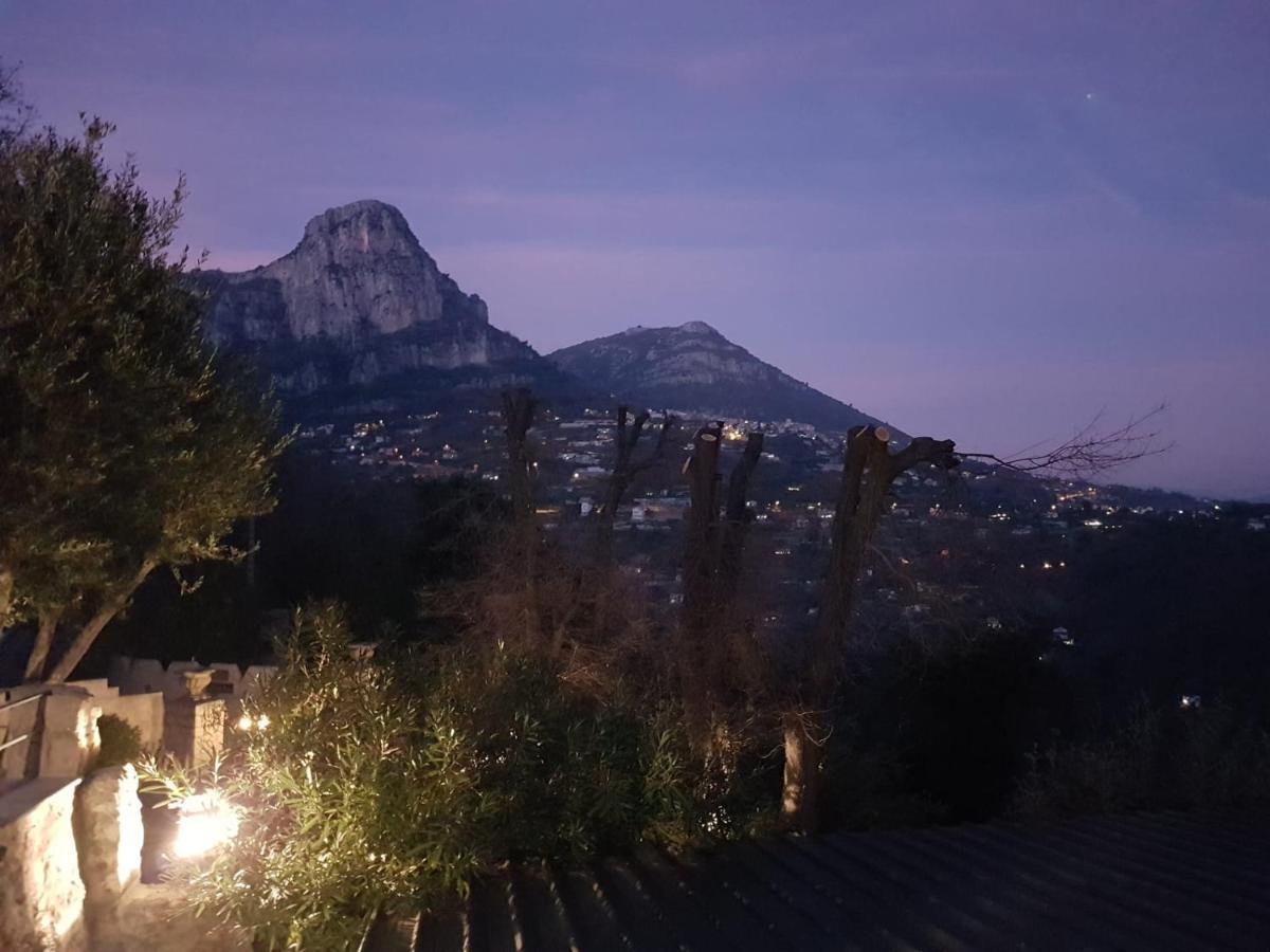 ヴァンス Au Pied Des Baous Bed & Breakfast エクステリア 写真