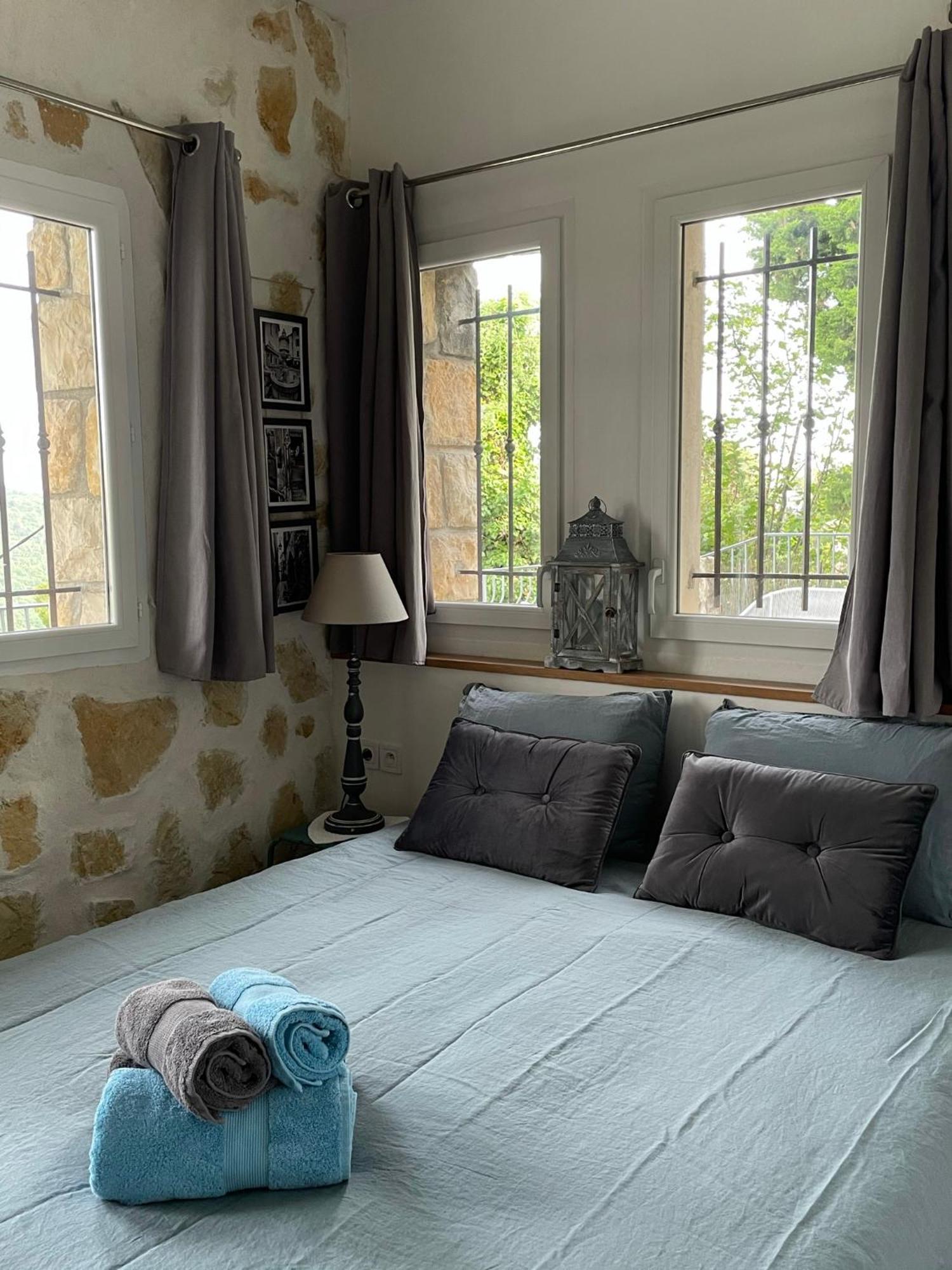 ヴァンス Au Pied Des Baous Bed & Breakfast エクステリア 写真