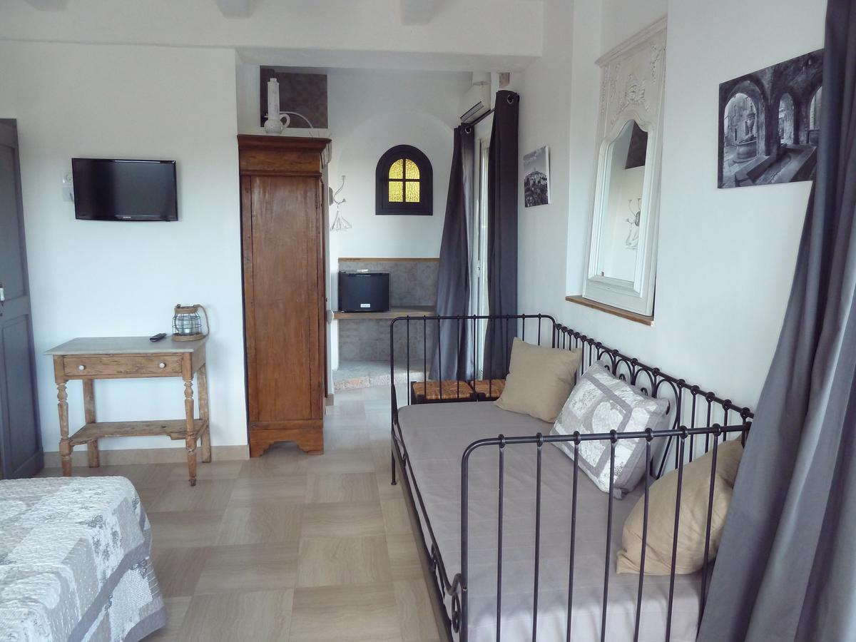 ヴァンス Au Pied Des Baous Bed & Breakfast エクステリア 写真